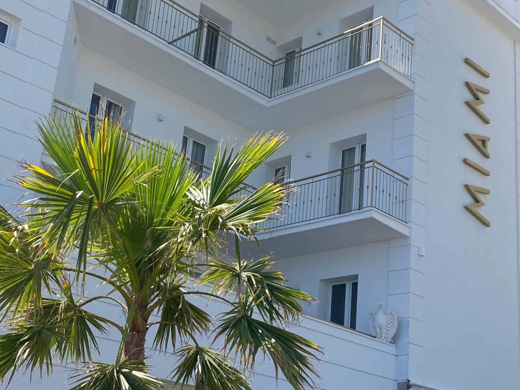Miami Suite Hotel Bellaria-Igea Marina Exterior foto